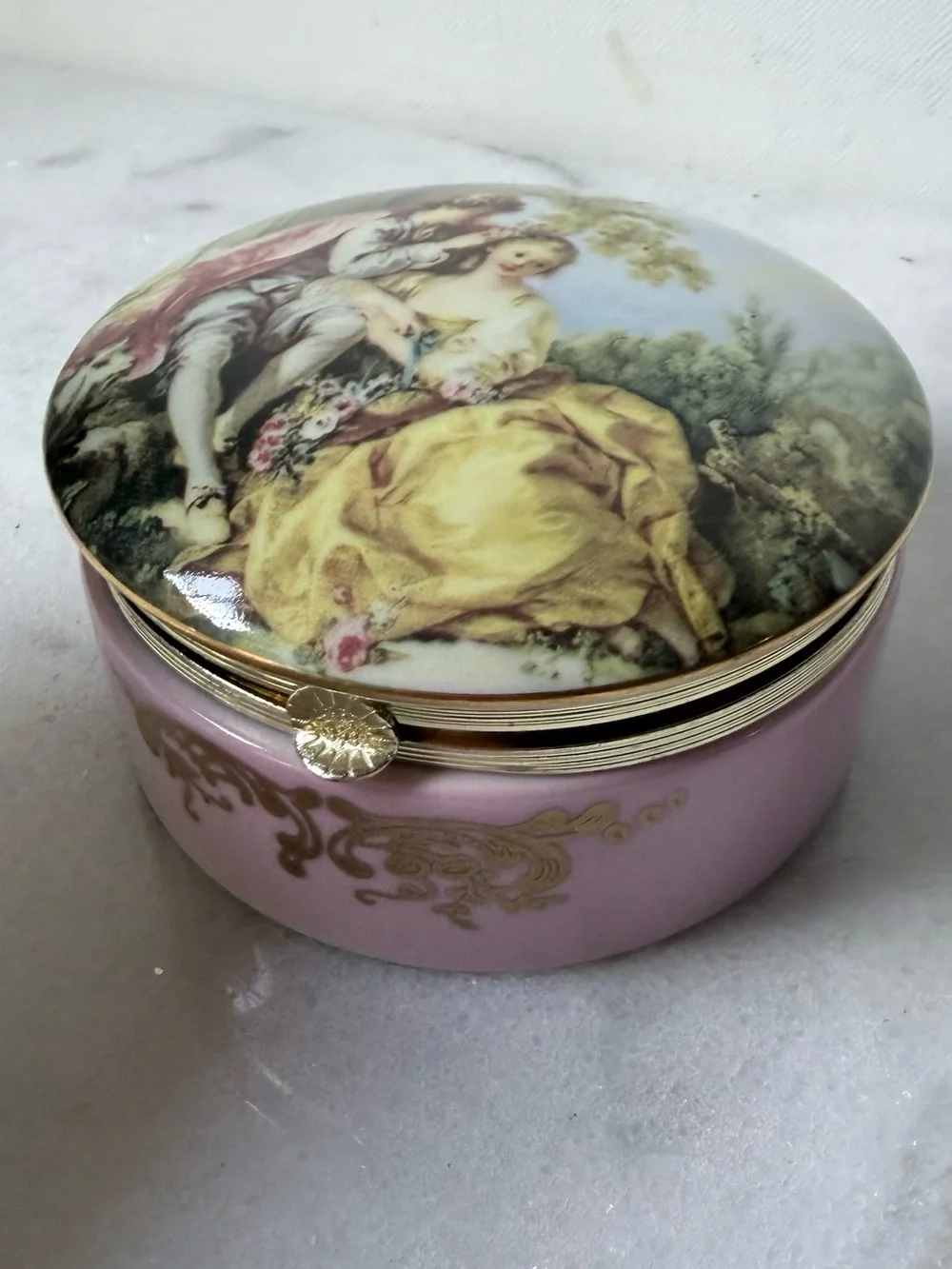 vintage Andrea by Sadek porcelain trinket box featuring a courting couple scene